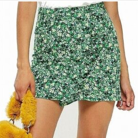 Topshop Dresses & Skirts - Topshop  Floral Ruffle Women's Wrap Sarong Skirt